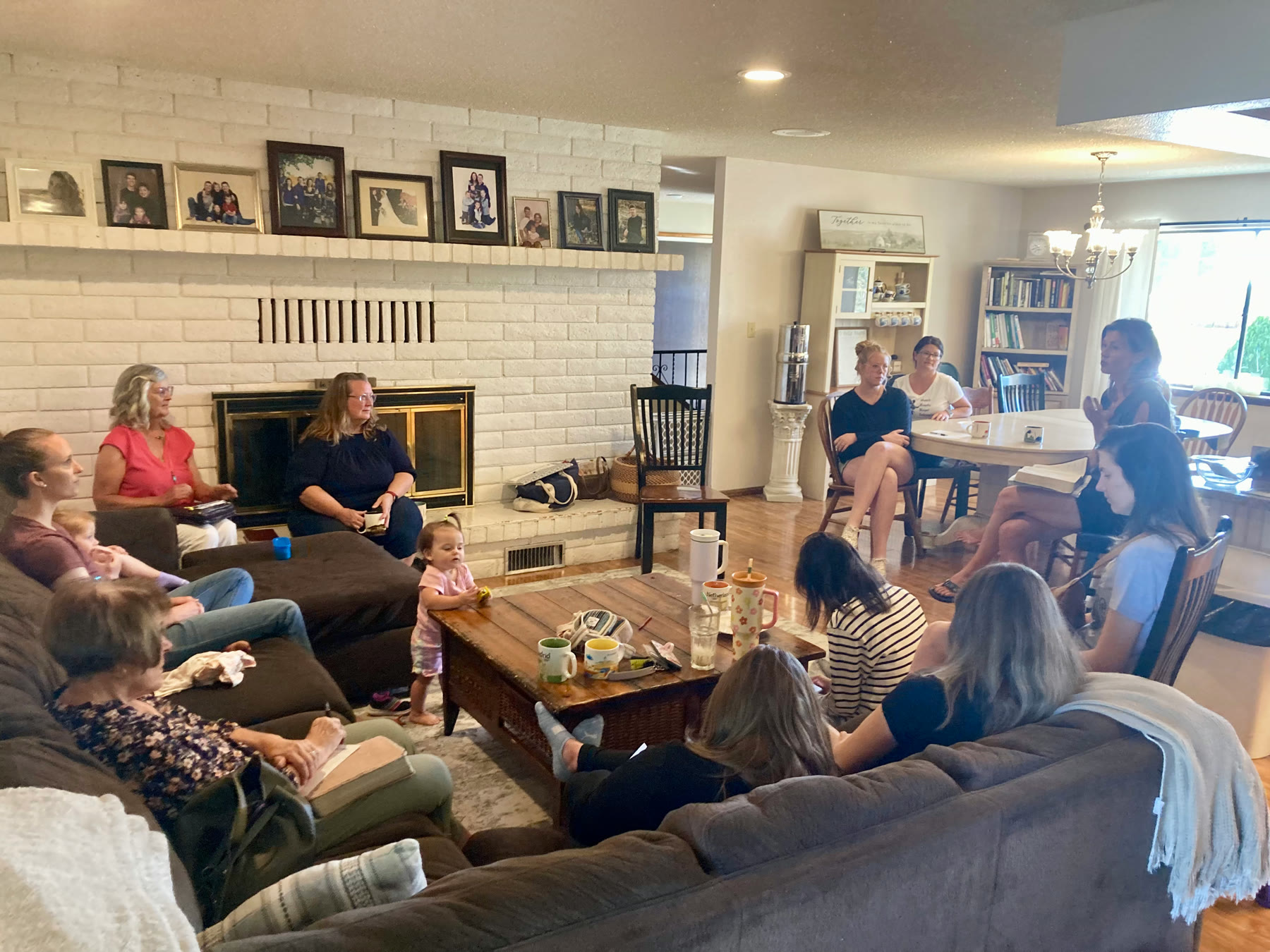 Moms Together gathering at Parkside